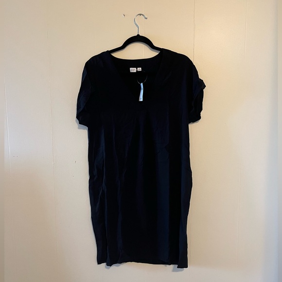 Gap Vneck Dress - Picture 2 of 5